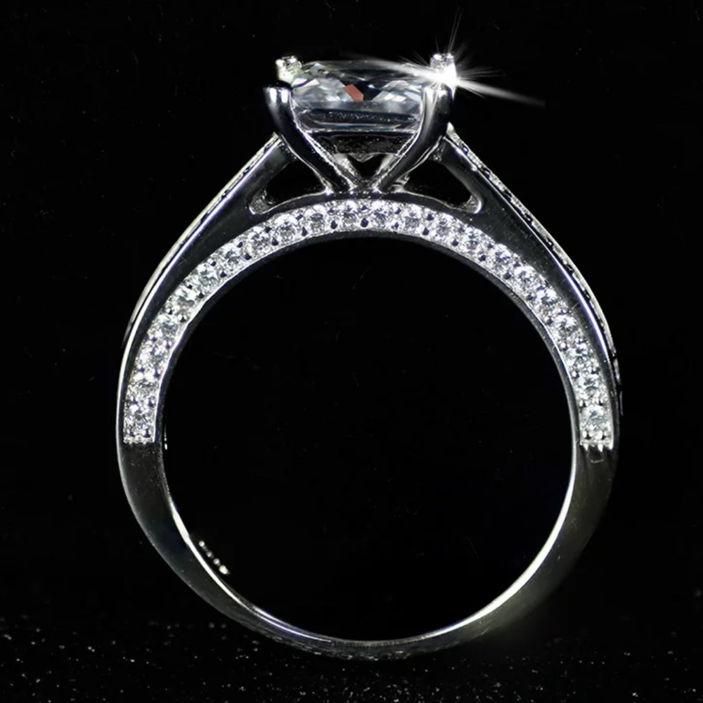 NEW 925 STERLING SILVER DIAMOND ENGAGEMENT  RING, CUTE RING, SHINY RING. - Picture 6 of 8
